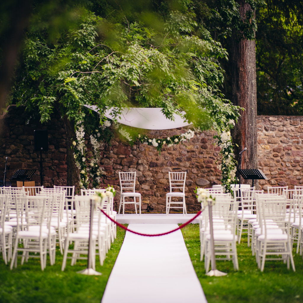 Cérémonie en extérieur mariage Alsace Château Kientzheim